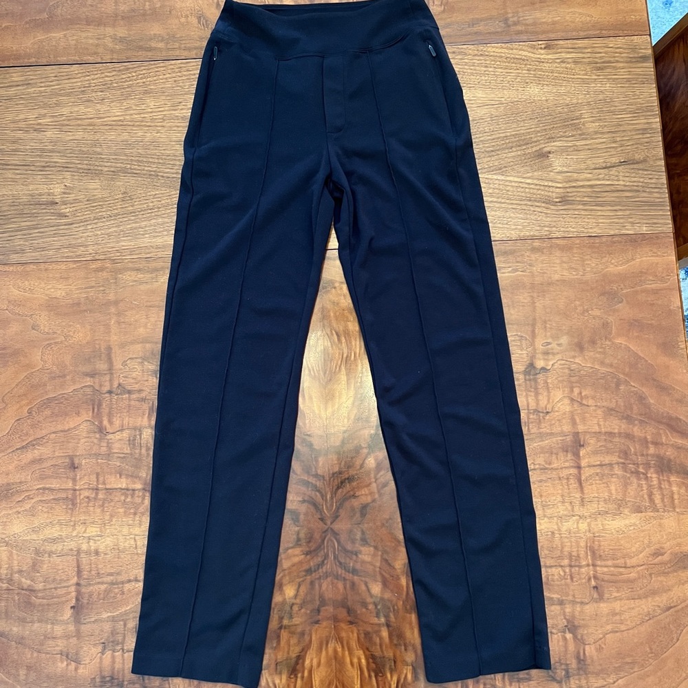Much Loved Athleta Eastbound Straight Pant For Work or Play EUC! 4 Zip Pockets